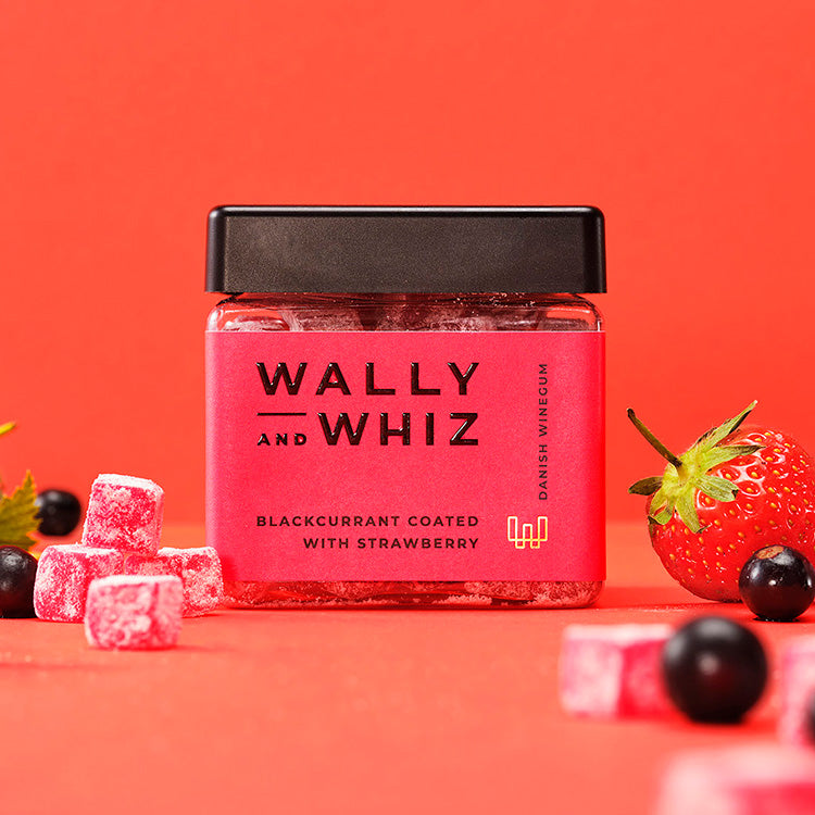Wally & Whiz vingummi med jordbær og solbær. Blackcurrant with strawberry