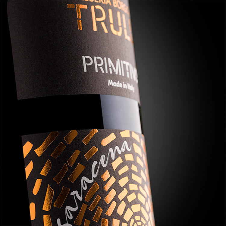 Lækker italiensk rødvin. Rødvin, Masserie Borgo dei Trulli - Saracena Primitivo IGP Salento (Italien)